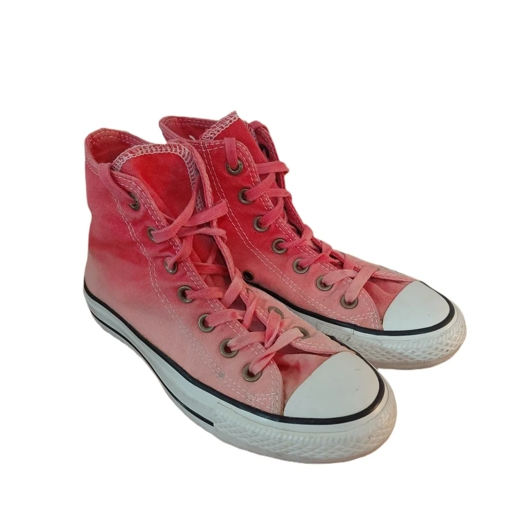 NOT AVAILABLE  Pink Hombre Sneakers Chuck Taylor All Stars